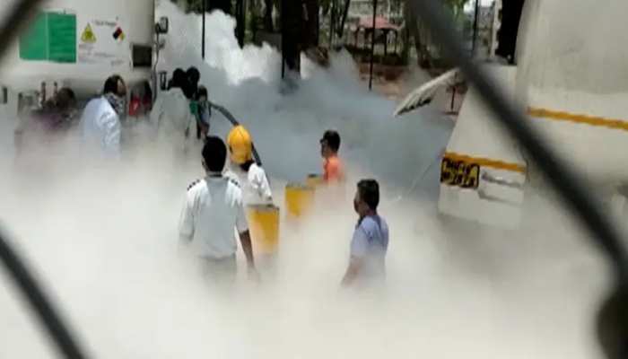 नासिक अस्पताल में हादसा, ऑक्सिजन गैस, कोरोना मरीजों की वेंटिलेटर पर मौत