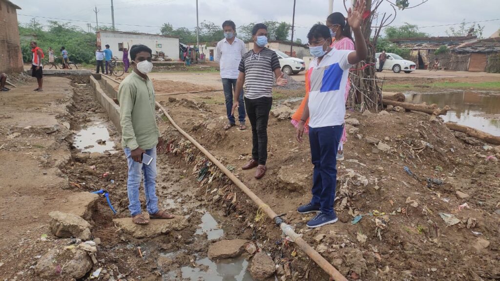 एक किलोमीटर में 4 जगह लिकेज,पीडब्लूडी को भेजा पत्र