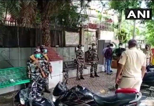 अनिल देशमुख के आवास पर मारा छापा, मनी लॉन्ड्रिंग का लगा आरोप