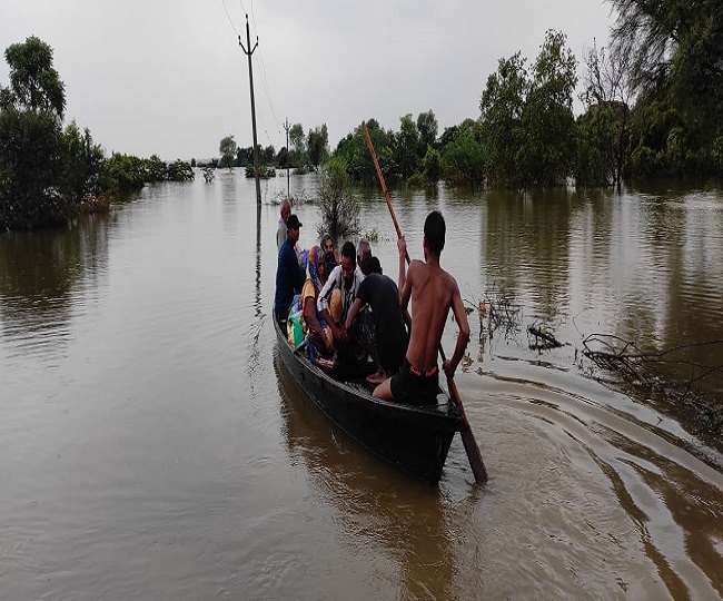 बाढ़ से तबाही24 जिलों के 600 से ज्यादा गांव चपेट में