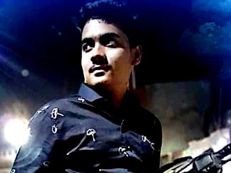 बर्थडे पार्टी मना रहा युवक की गोली चलने से मौत