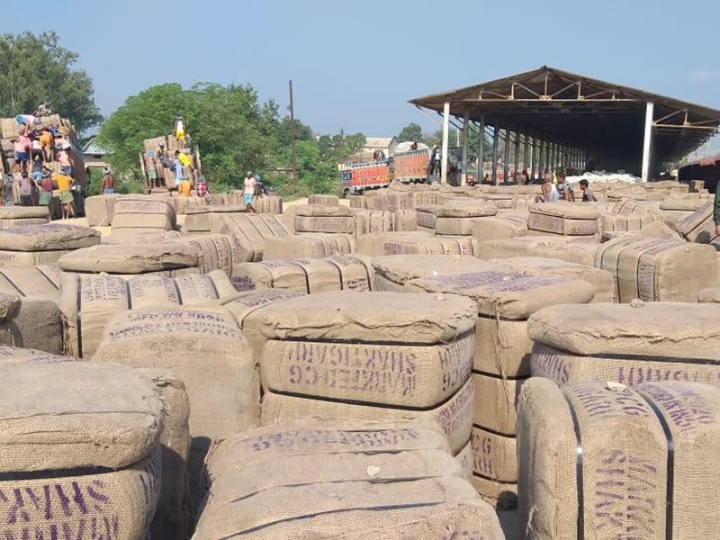 बारदाना संकट के बीच कल से धान खरीदी