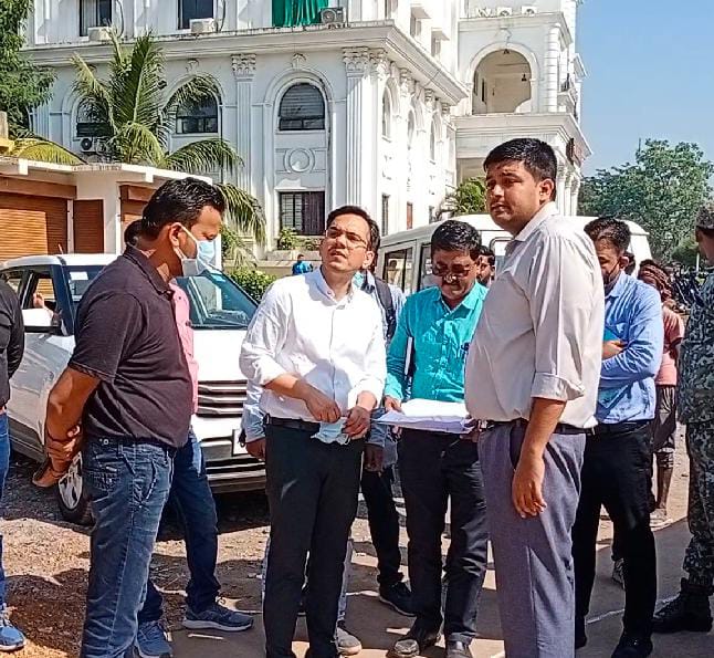 स्मार्ट सिटी लि. द्वारा निर्मित सड़कों का किया निरीक्षण,कलेक्टर