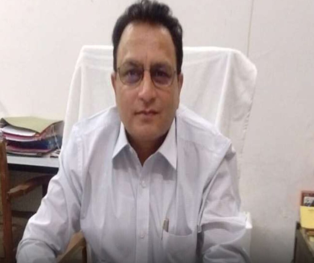 पेपर वायरल होने के मामले में परीक्षा नियामक प्राधिकारी संजय उपाध्याय निलंबित