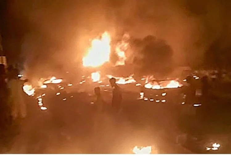 तेल टैंकर में धमाका, आग लगने से 91 की मौत 