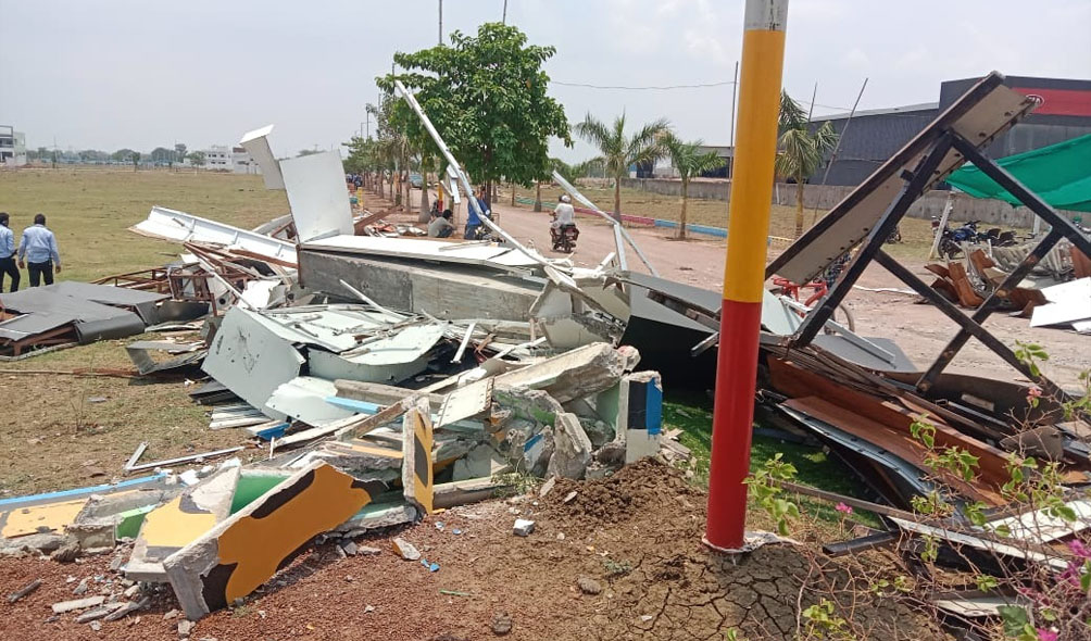 मनोज राजपूत के 50 एकड़, अवैध प्लॉटिंग पर चला निगम का बुलडोजर