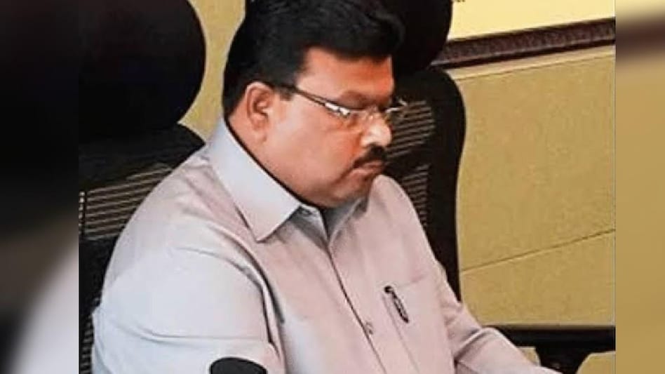 IAS अफसर राम विलास गिरफ्तार, आय से अधिक संपत्ति