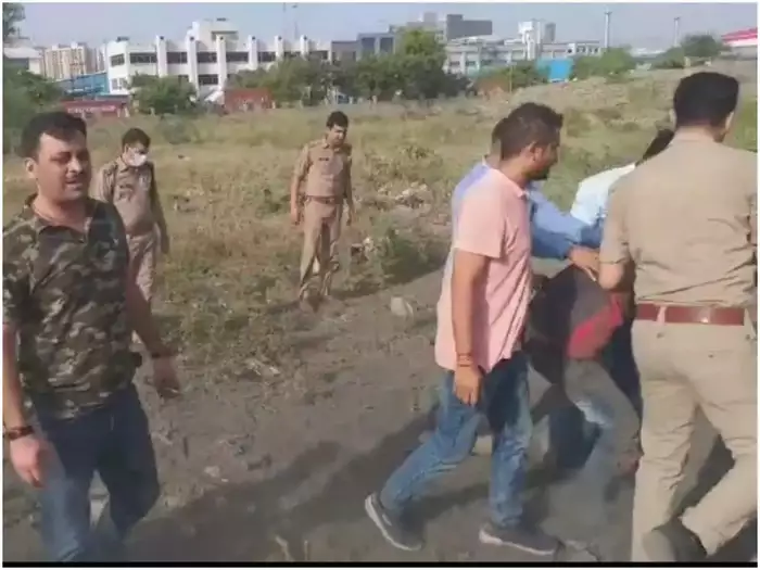 गौ तस्करों के साथ  पुलिस की मुठभेड़, दो गिरफ्तार, चार फरार