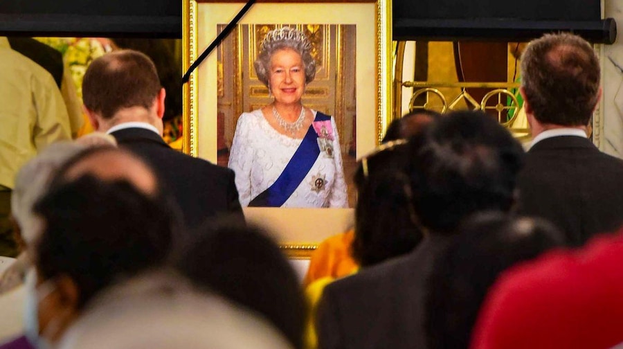 महारानी एलिजाबेथ द्वितीय की राजकीय अंत्येष्टि में शामिल राष्ट्रपति मुर्मू ने दी श्रद्धांजलि