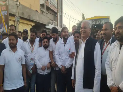 भारत जोड़ो यात्रा में एनएसयूआई के कार्यकर्ता होंगे शामिल, सीएम ने बस को दिखाई हरी झंडी