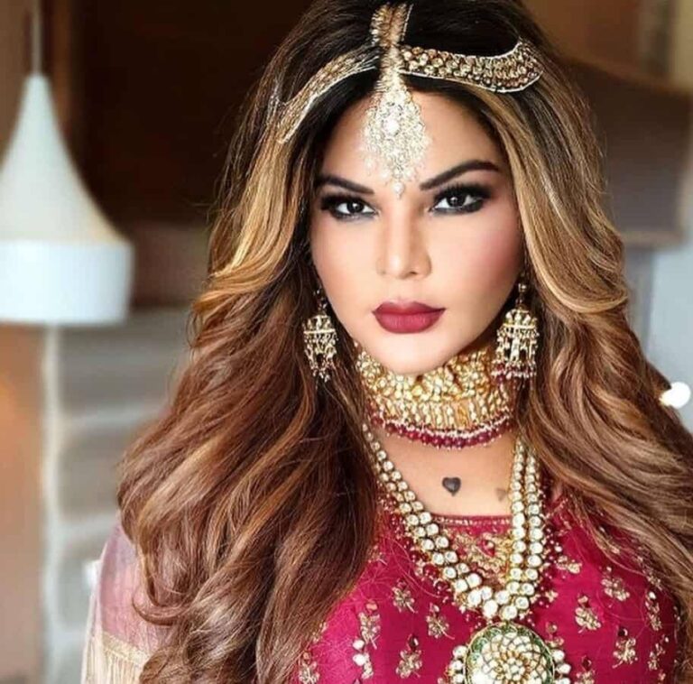 राखी सावंत को मुंबई पुलिस ने किया गिरफ्तार