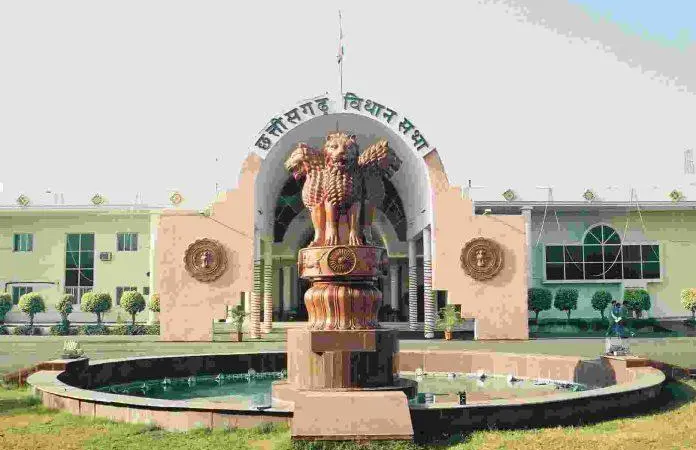 सदन में आबकारी विभाग की कार्रवाई पर सवाल,  एक मोटरसाकिल में 10 पेटी शराब ले जा सकते हैं क्या?