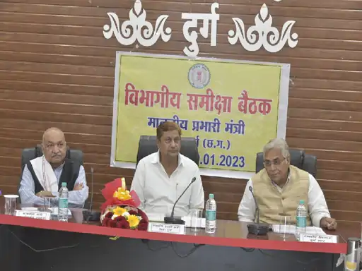 निजी हॉस्पिटल के बिल काउंटर पर हेल्पलाइन नंबर 104 अनिवार्य