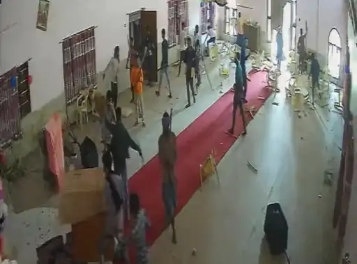 चर्च में तोड़फोड़ मामले में छह लोगों को किया गिरफ्तार