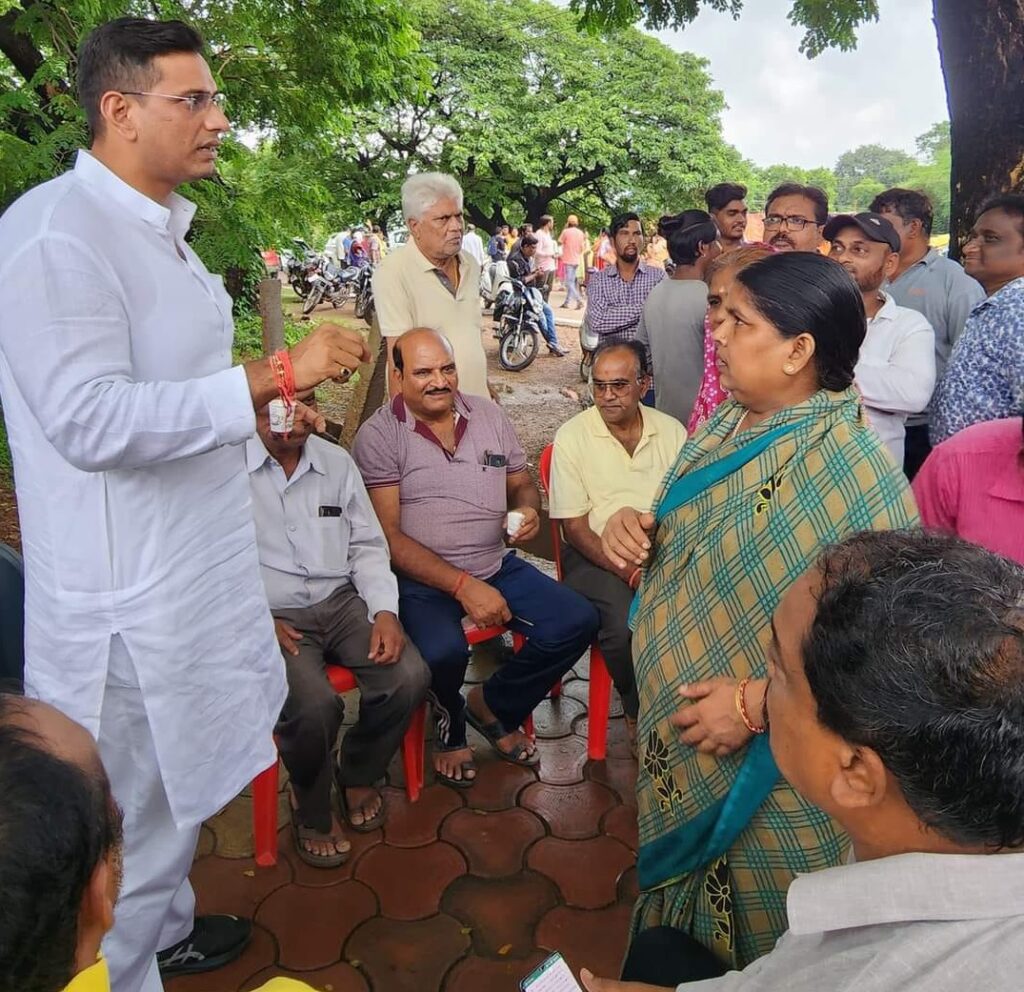 विधायक की प्रगति यात्रा शुरू, एक ही दिन में सेक्टर 9 के लोगों को 1.3 करोड़ के विकास कार्य की दी सौगात