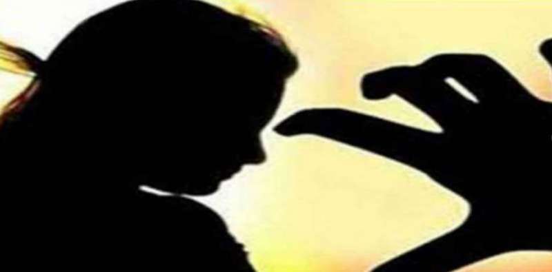 महिला शिक्षक से सामूहिक दुष्कर्म, गिरफ्तार