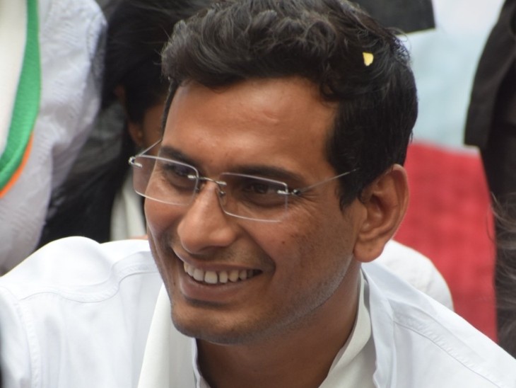 इंग्लिश स्कूल के सौगत देवेंद्र यादव