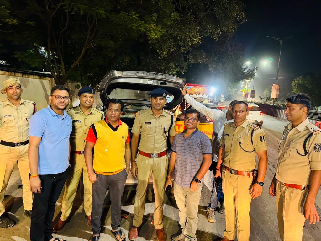 दुर्ग कोतवाली के सामने चेकिंग की गई वाहन चेकिंग