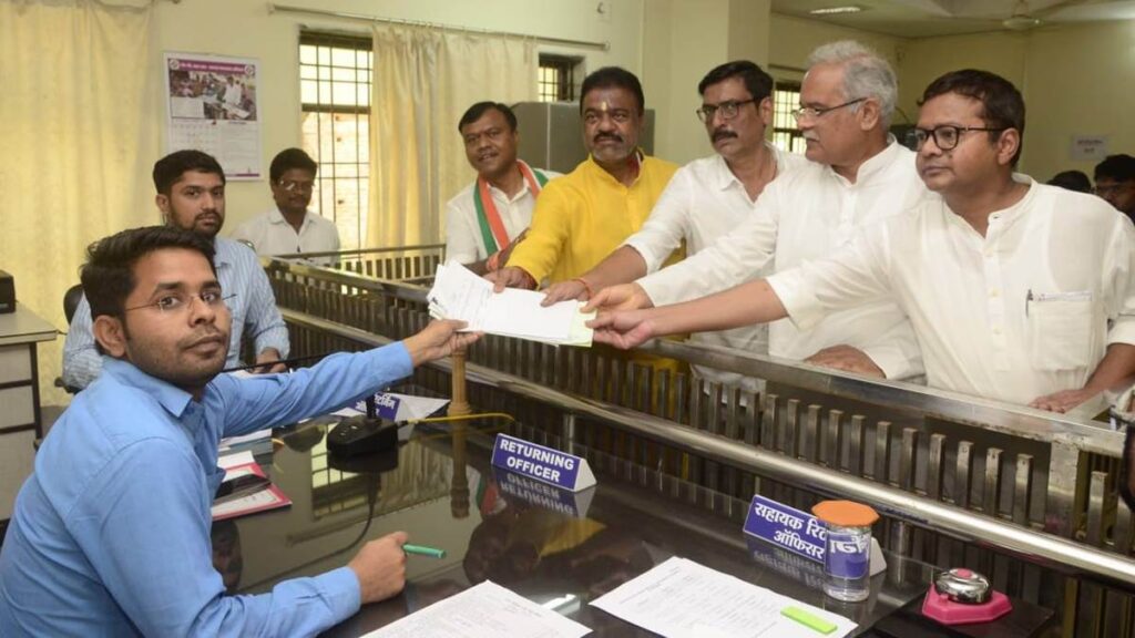 बस्तर संभाग की 12 सीटों के लिए 140 लोंगों ने किया नामांकन पत्र जमा