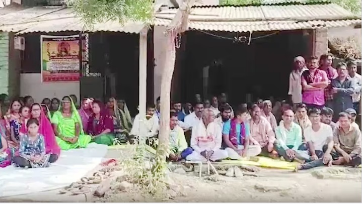 love marriage शादी करने पर पिता ने मुंडवाया सिर