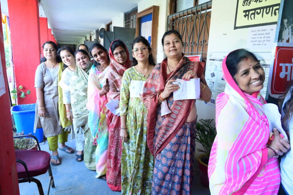 मतदान करने के लिए सभी वर्ग में रहा उत्साह