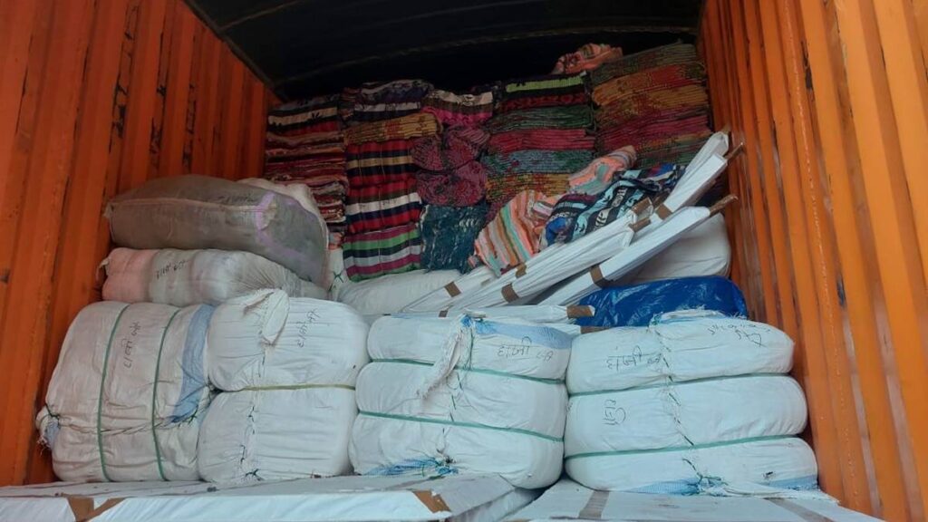 विधानसभा चुनाव से पहले पुलिस सक्रिय, 15 लाख की चादर किया जब्त