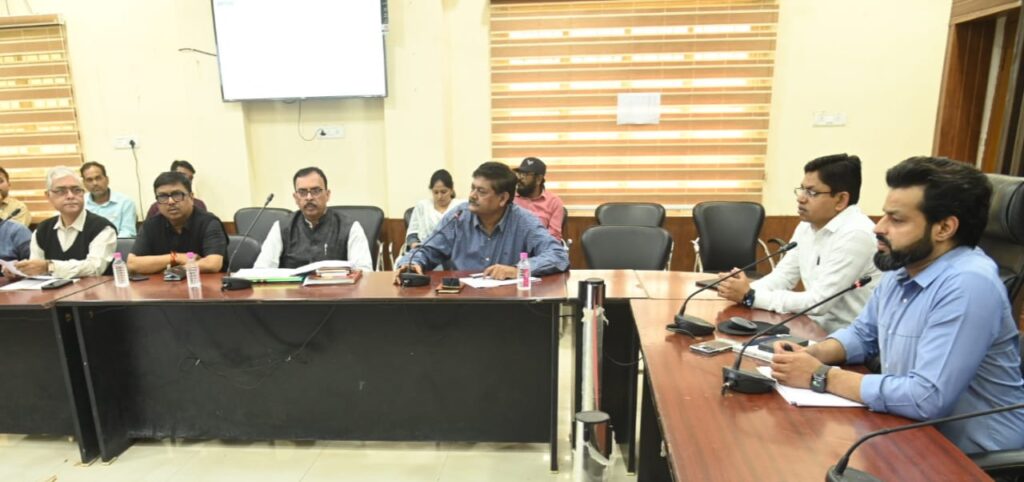 शिक्षा विभाग की कलेक्टर ने की समीक्षा