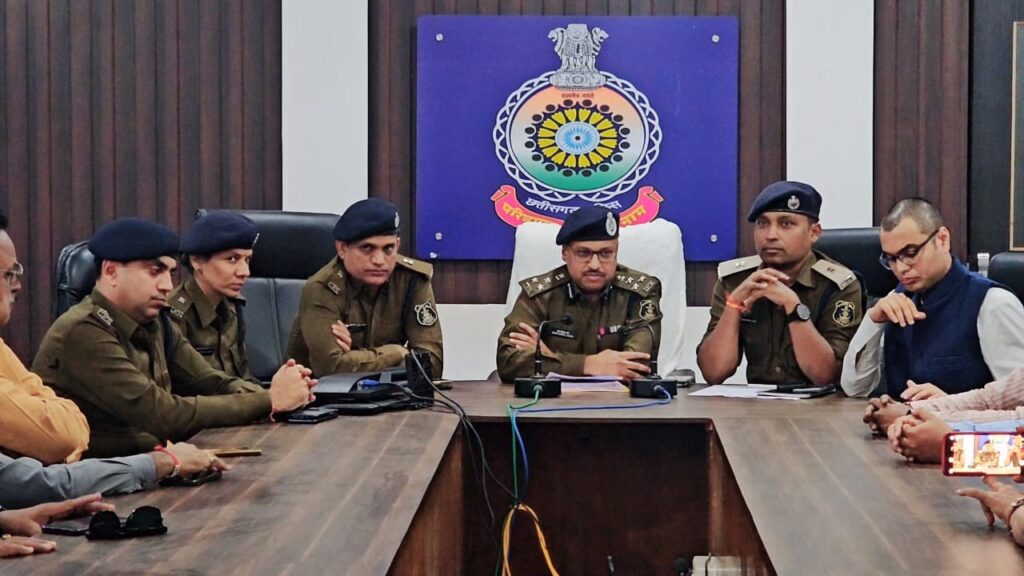 दुर्ग पुलिस ने पेश किया अपना वार्षिक रिपोर्ट गंभीर अपरायों में आयी कमी, समयावधि में क्रिया गया प्रकरणों का निराकरण