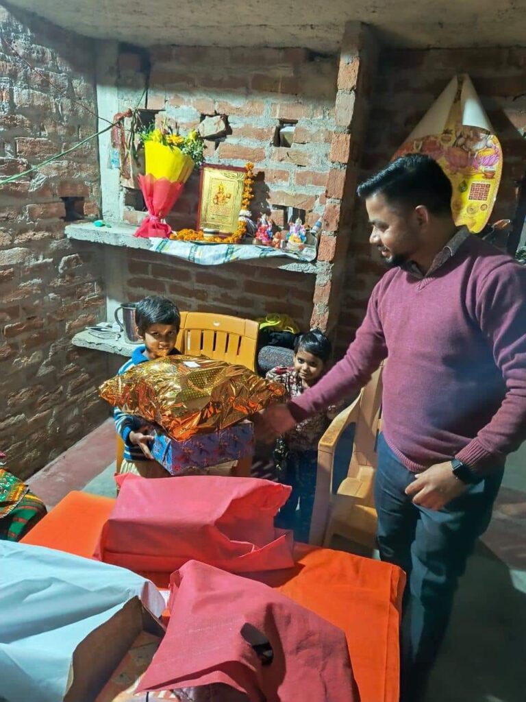 PM मोदी ने अयोध्या की मीरा माँझी को भेजी नववर्ष की शुभकामनाएँ,बच्चों को उपहार,पत्र के माध्यम से PM ने दी शुभकामनाएँ