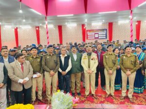 रिजर्व पुलिस लाइंस माघ मेला के मानसरोवर सभागार में जिला अपराध निरोधक समिति के साथ पुलिस उप महानिरीक्षक ने की बैठक