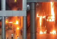 CG BREAKING: अचानक रेलवे स्टेशन में लगी भयानक आग,मची अफरा-तफरी
