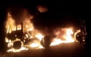 दो डंपरों की भिड़ंत