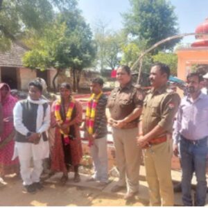 शादी से मुकरा प्रेमी तो प्रेमिका पहुंची थाने, मंदिर में करवा दी गई शादी