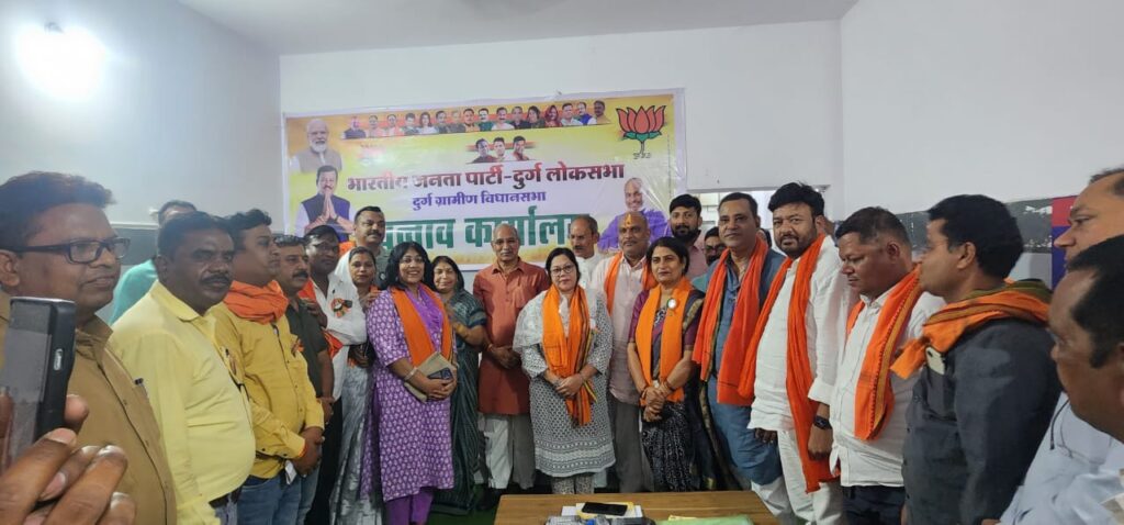 विधायक ललित चंद्राकर के समक्ष किया भाजपा प्रवेश.