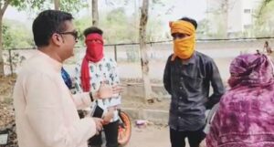 पार्क में अश्लील जोड़ो के हरकतों से परेशान लोगो के शिकायत पर बीजेपी विधायक सेन ने मारा छापा दी समझाइश