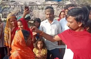 पत्नी के गुजरने के बाद अपनी सास से ही दिल लगा बैठा दामाद