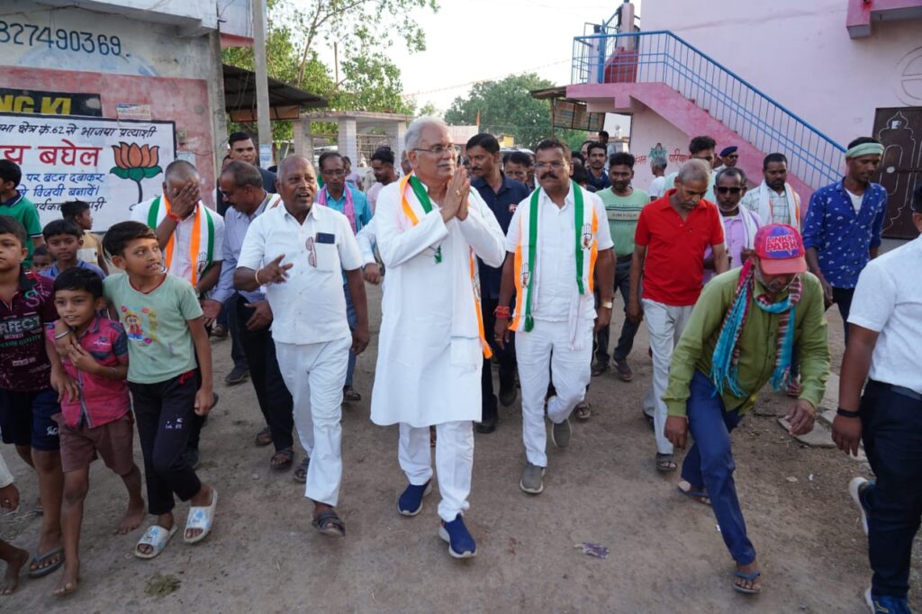 किसान गरीब के पेट की रोटी छीनकर बड़े उधोगपतियों का पेट भर रही है भाजपा- भूपेश बघेल