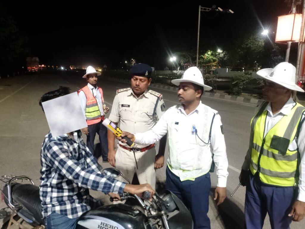 यातायात नियम तोड़ने वालों के लायसेंस हो रहे रद्द, अब तक 280 DL सस्पेंड