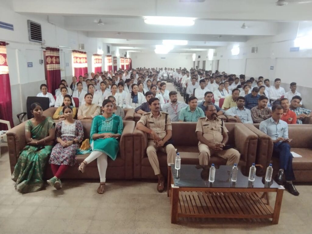 नए कानून के विषय पर लोगों को दिया प्रशिक्षण