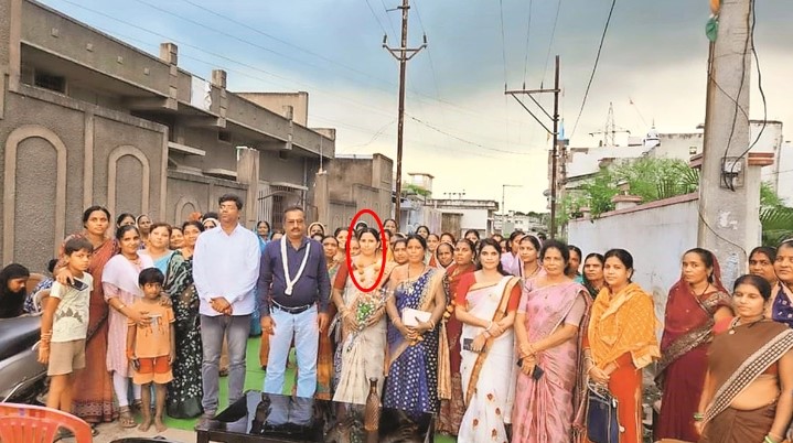 महिलाओं के खातों में करोड़ों का ट्रांजेक्शन : नारी शक्ति पार्टी की अध्यक्ष के खिलाफ मामला दर्ज, विस चुनाव भी लड़ चुकी है