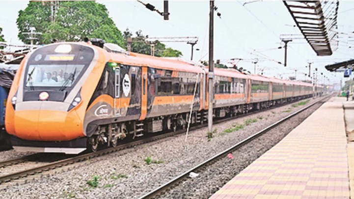 कहां-कहां रुकेगी दुर्ग-विशाखापत्तनम वंदे भारत एक्सप्रेस, जानें रूट, टाइमिंग, फीचर्स सब कुछ