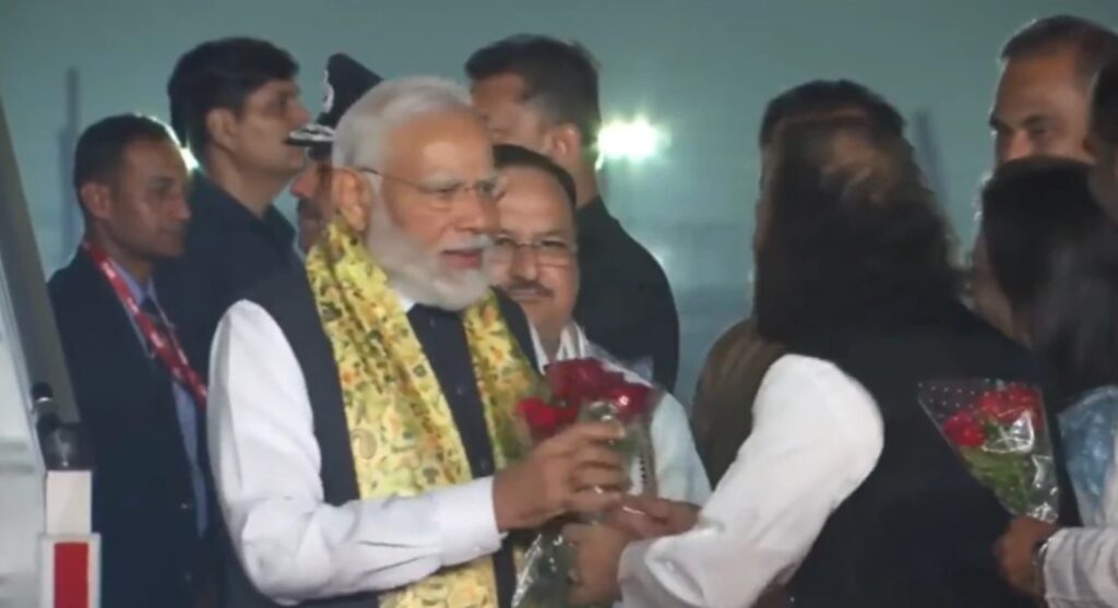 पीएम मोदी 3 दिवसीय अमेरिकी यात्रा समाप्त कर स्वदेश लौटे, दिल्ली एयरपोर्ट पर भव्य स्वागत