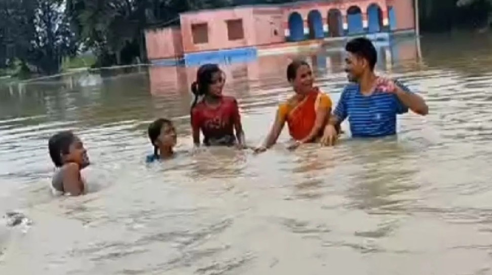 13 जिलें, 140 पंचायतें… बिहार में बाढ़ से त्राहिमाम, नेपाल ने छोड़ा पानी तो नदियों ने दिखाया रौद्र रूप