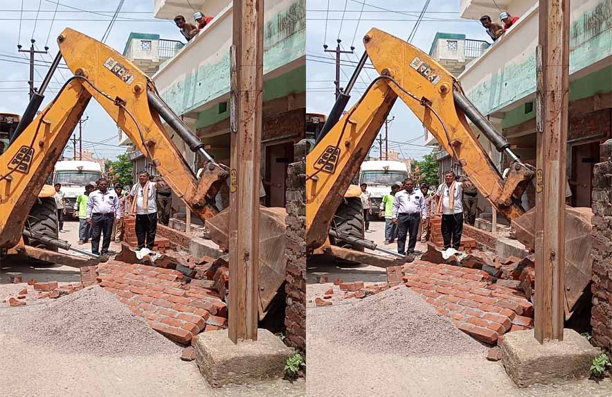 नगर निगम भिलाई द्वारा अवैध अतिक्रमण पर चलाया गया बुलडोजर