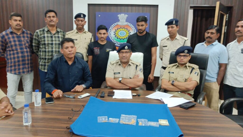 अंतर्राज्यीय डकैत गिरोह का आरोपी मशरूका सहित गिरफ्तार, माल खपाने वाला एजेंट भी चढ़ा दुर्ग पुलिस के हत्थे