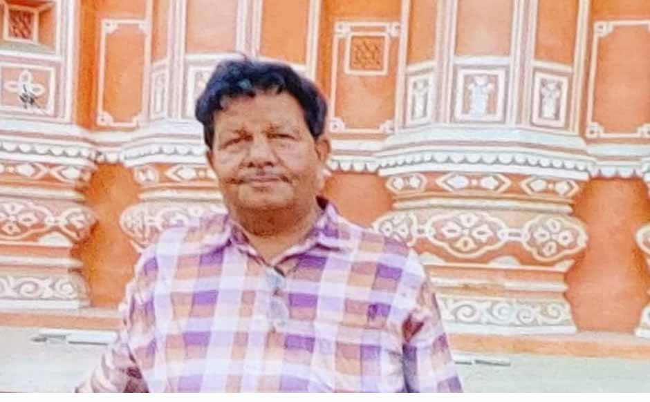 चौकीदार राजस्व अधिकारी बनकर कर रहा था अवैध वसूली, आयुक्त ने किया निलंबित