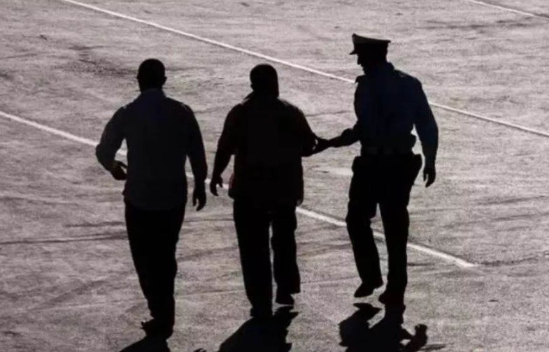 माफिया व कुख्यातों को जेल से बार-बार कोर्ट ले जाने के दौरान पुलिस को अब कड़ा सुरक्षा घेरा नहीं बनाना पड़ेगा