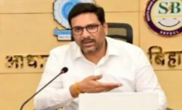 करोड़ों के बंगले में रहती है फैमिली, रियल इस्टेट में लगाई बड़ी रकम…आईएएस संजीव हंस के करीबियों ने खोले कई राज