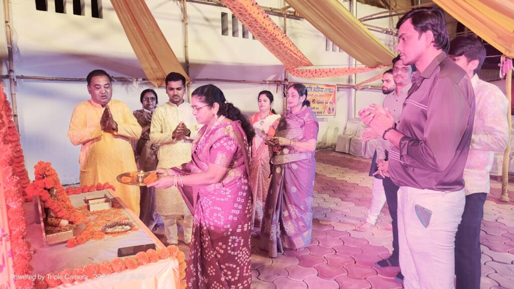 माहेश्वरी सभा महिला मंडल ,युवा मंडल के सयुक्त तत्वधान में सेक्टर 6 स्थित भवन में गरबा का आयोजन