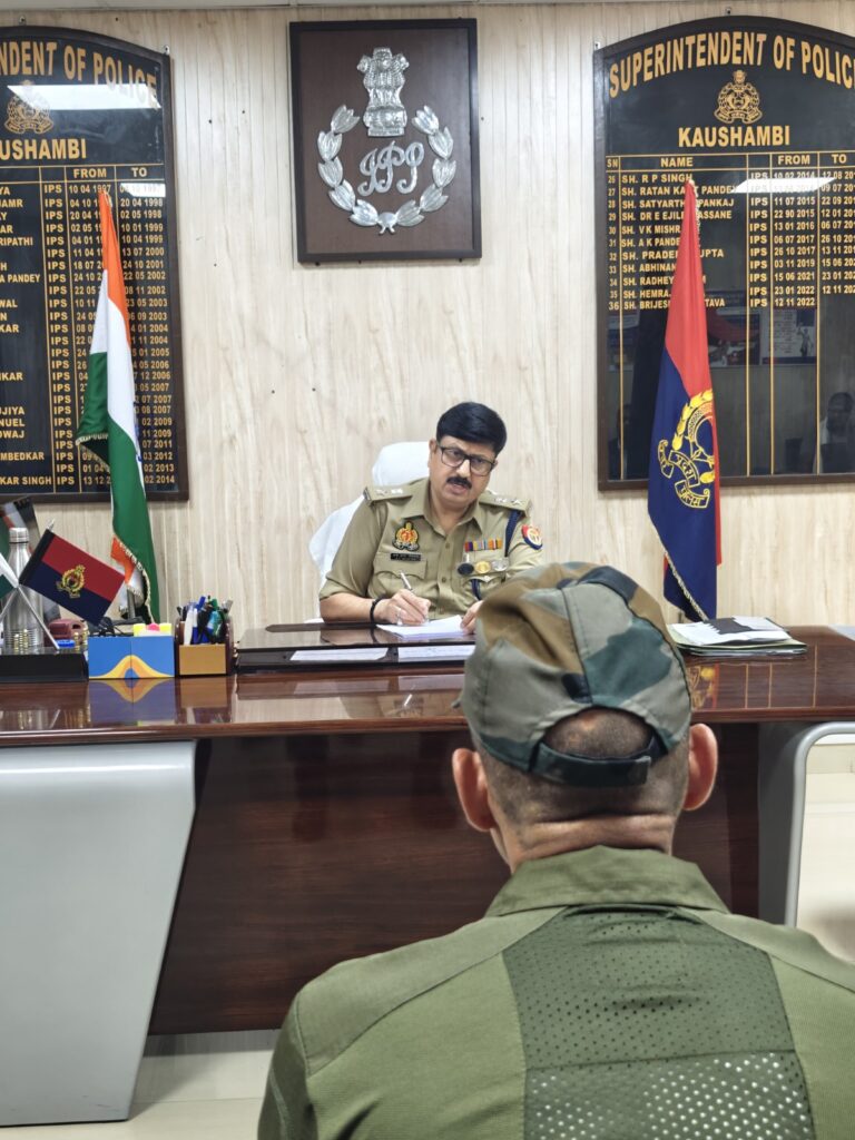 बहराइच में हिंसा के बाद पुलिस प्रशासन हाईअलर्ट, सड़क पर उतरे अफसर, मिश्रित आबादी वाले इलाकों में चप्पे-चप्पे पर फोर्स